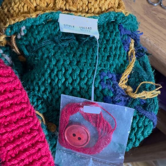 Signature by Northern Isles Knitted by Hand Farm Animals Apple Tree Red XL VTG! - Picture 11 of 15